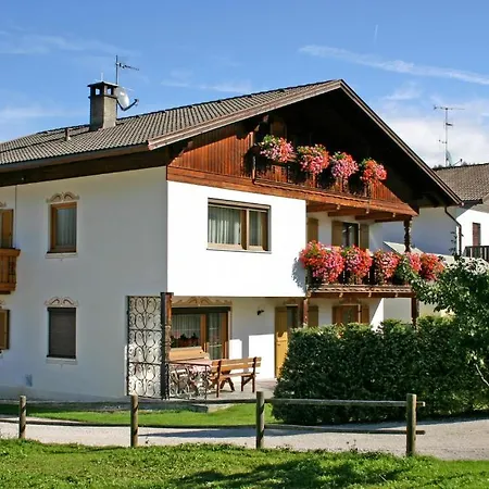 Haus Toechterle Aparthotel Olang